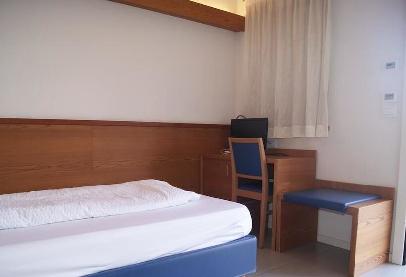اتاق استاندارد یک نفره, Agritur Ponte Alto