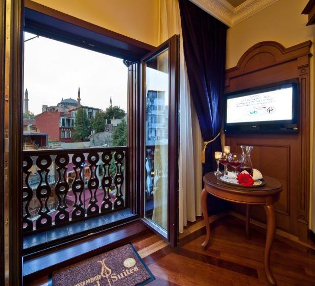 سوییت خانوادگی, Glk Premier Acropol Suites & Spa