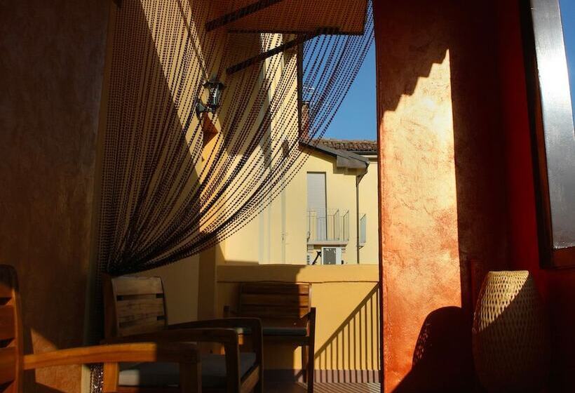 سوییت جونیور با چشم‌انداز شهر, Boutique Hotel Casa Faccioli