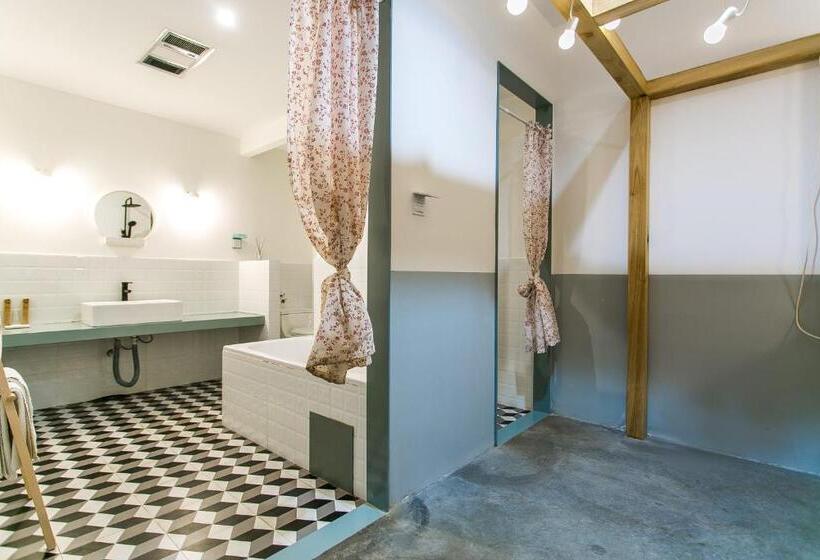 سوییت خانوادگی, Home++ Xi An