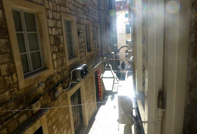 디럭스 룸, Apartments Giron