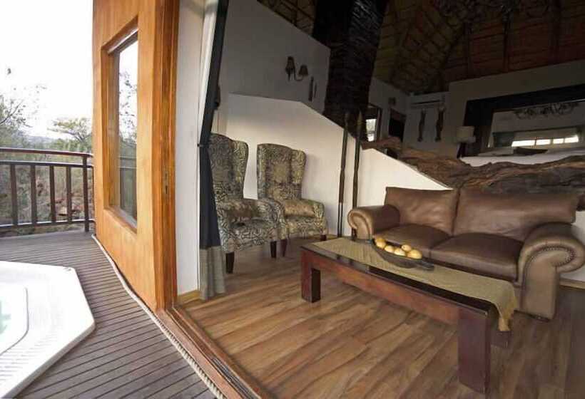 Deluxe люкс с видом, Umzolozolo Private Safari Lodge & Spa