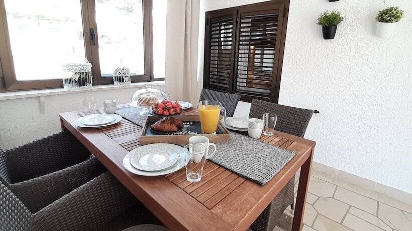 آپارتمان 2 خوابه با تراس, Guesthouse čivljak