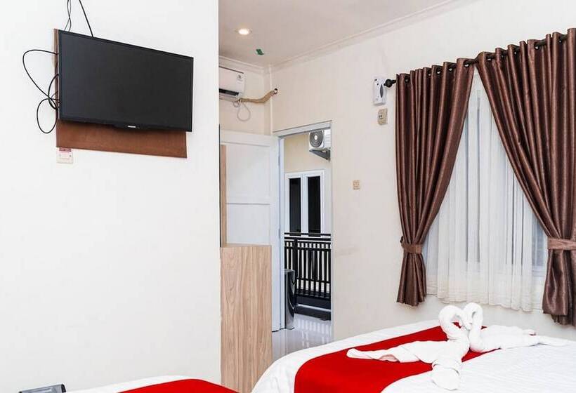 Номер Deluxe, Reddoorz Near Exit Toll Bogor