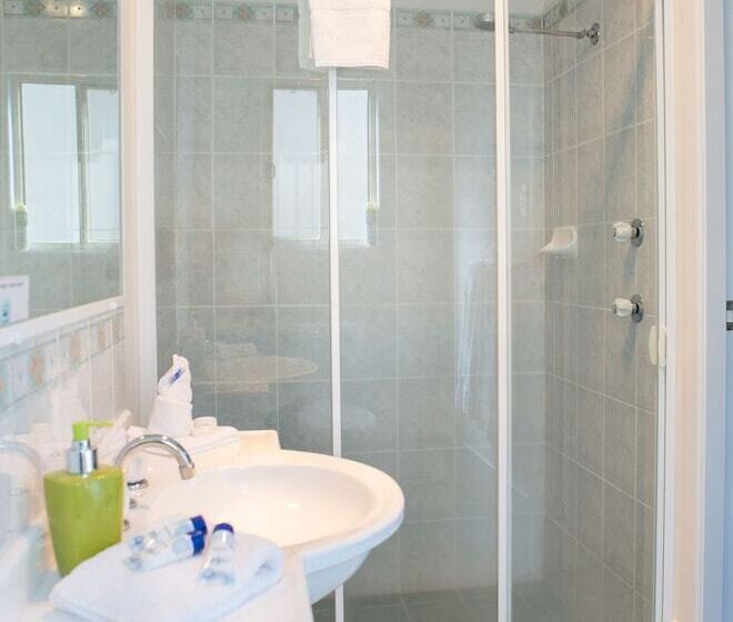패밀리 룸, Skylodge Temora