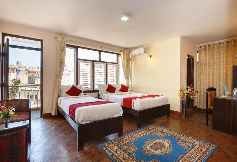 اتاق لوکس با بالکن, Kathmandu Nomad