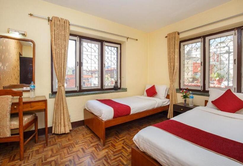 اتاق لوکس سه تخته, Kathmandu Nomad