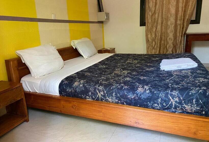 اتاق استاندارد سه نفره, Residence Hotel La Marsu