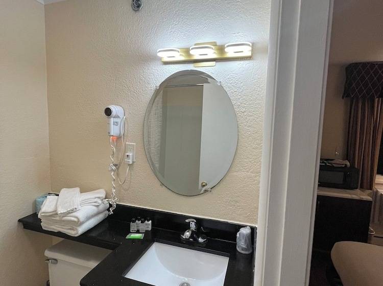 Номер Стандарт 2 Двуспальные Кровати, Anchorage Inn Rochester