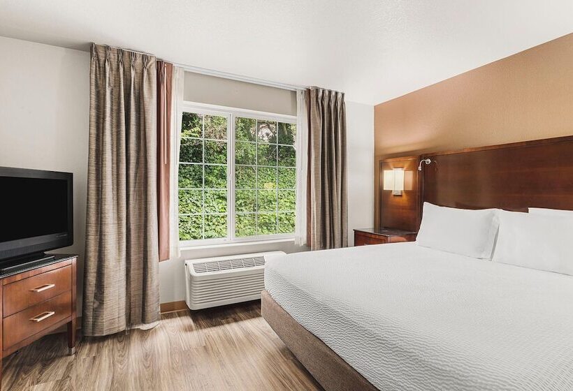 Family Suite, The Ashley Inn & Suites