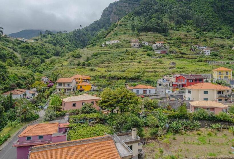 اتاق استاندارد, Madeira Surf Lodge