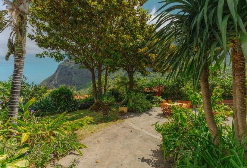 اتاق استاندارد, Madeira Surf Lodge