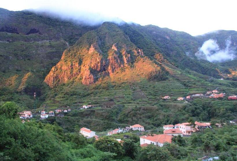 Quarto Estandar, Madeira Surf Lodge