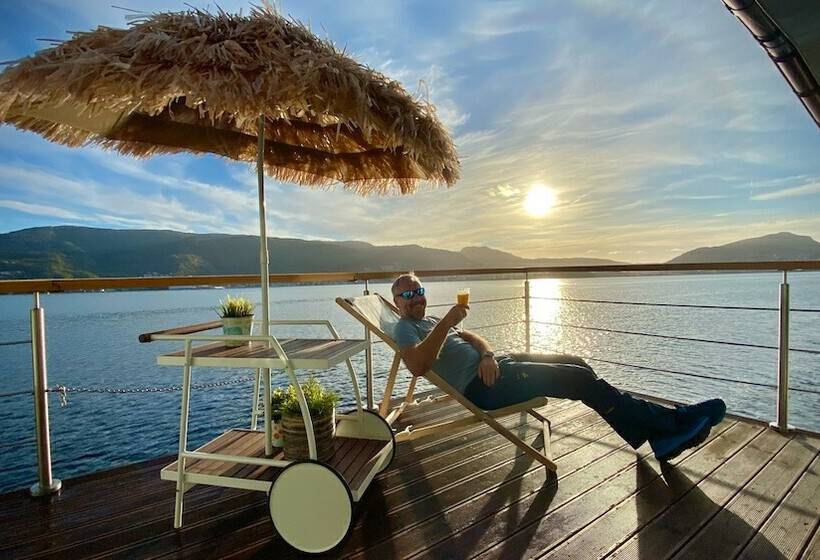Вилла Deluxe 1 Спальня, Floating Villa Bergen