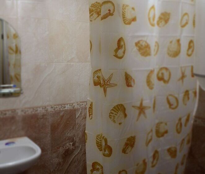 经济房, Mini Hotel Uyut On Prospekt Putina 8