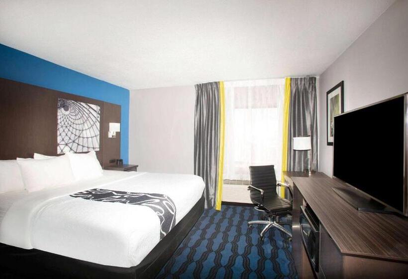 Номер Deluxe Адаптированный для Инвалидов, La Quinta Inn By Wyndham St. Louis Hazelwood  Airport North