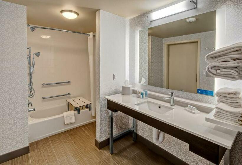 Номер Стандарт Кровать Кинг Адаптированный для Инвалидов, Hampton Inn Fresno Airport