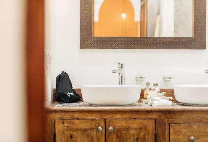 Habitación Deluxe, Riad Nayanour
