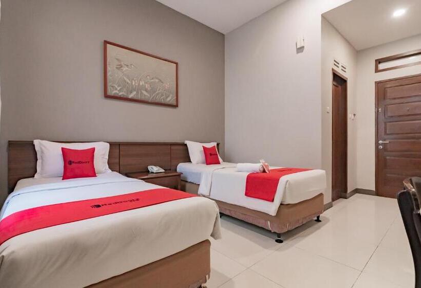 Номер Deluxe, Reddoorz Near Simpang Dago 2