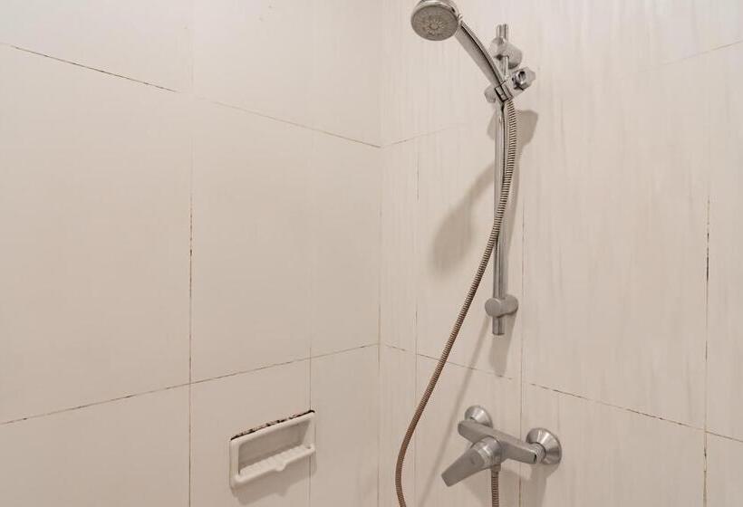 Номер Deluxe, Reddoorz Near Simpang Dago 2