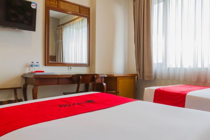 Номер Стандарт, Reddoorz Near Simpang Dago 2