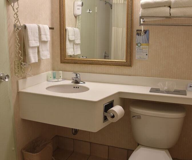 سوییت, Quality Inn & Suites Near I480 And I29
