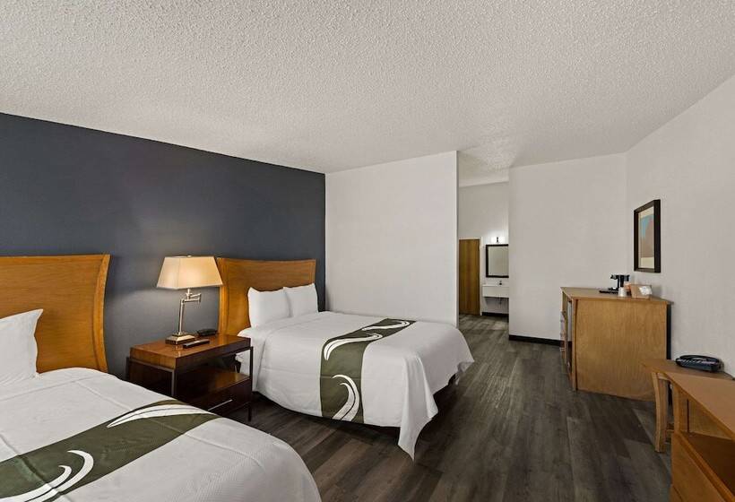 سوییت, Quality Inn & Suites Near I480 And I29