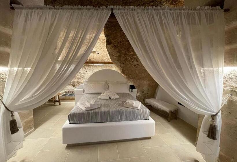 스위트 킹사이즈 침대, Masseria Torre Rossa