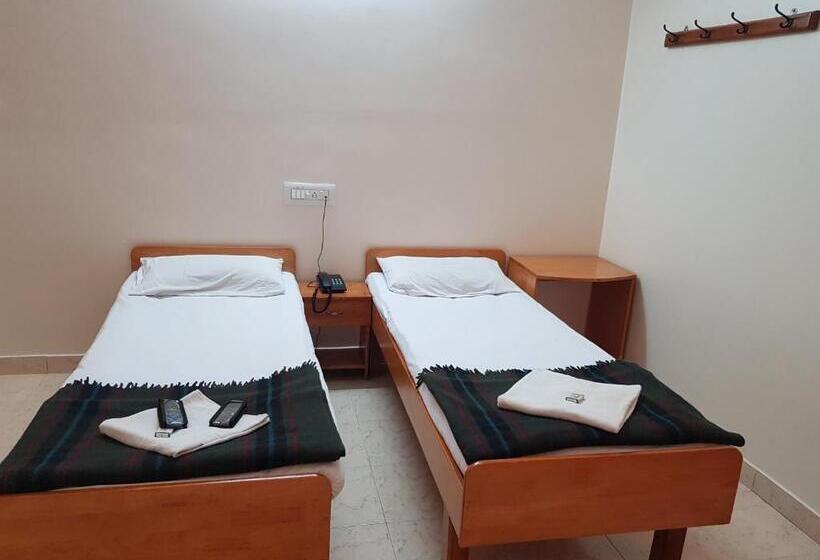غرفة إقتصادية, Sri Kumara Lodge