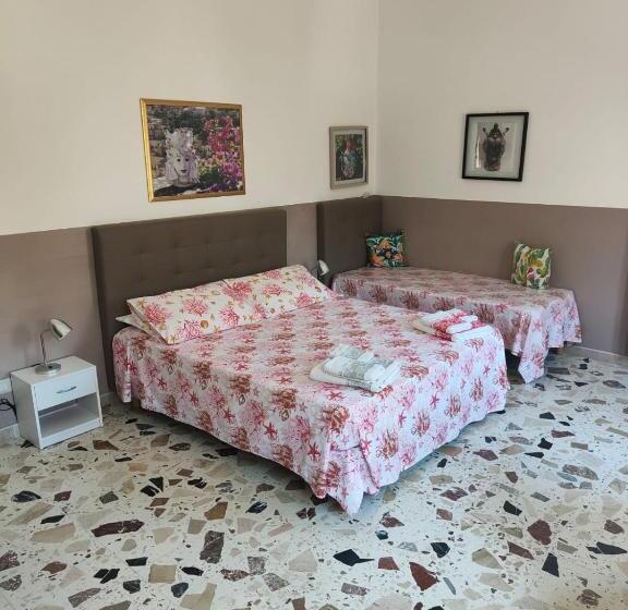 اتاق راحتی سه تخته, I Mori In Campidoglio Affitta Camere