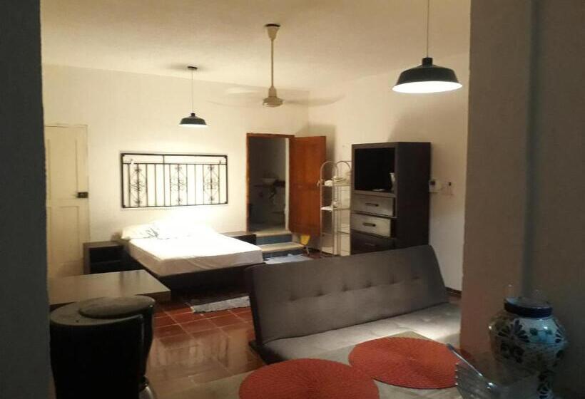 اتاق راحتی سه تخته, Bea Rooms And Studios