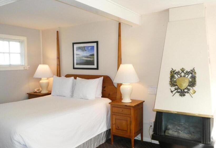 Номер Стандарт, Carmel Fireplace Inn
