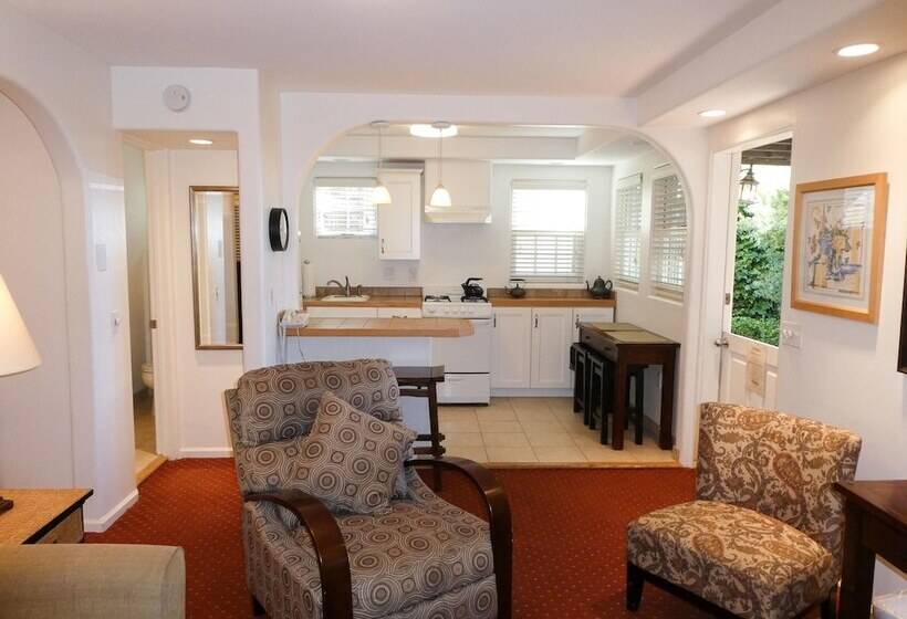 Дом 1 Спальня, Carmel Fireplace Inn