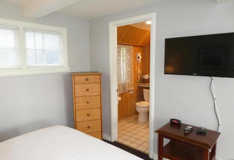 Номер Стандарт, Carmel Fireplace Inn