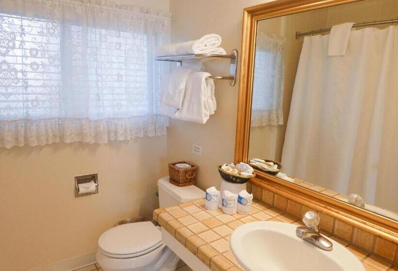 Номер Стандарт, Carmel Fireplace Inn