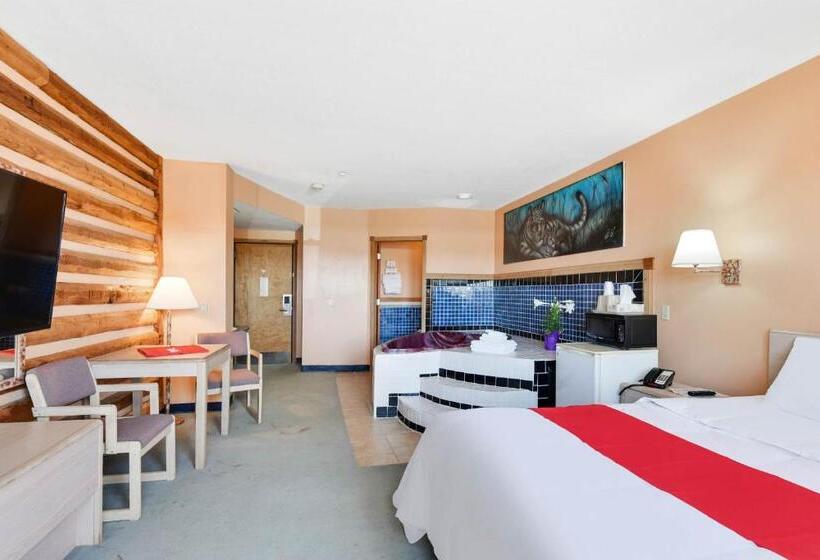 اتاق لوکس, Casa Loma Economy Inn