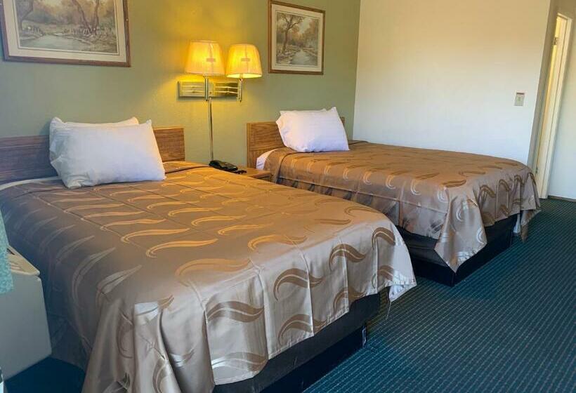 스탠다드 룸 더블 침대 2개, Regency Inn Lakeport