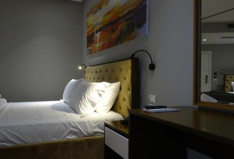 Quarto Familiar, King Hotel Ksamil