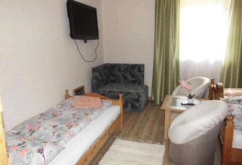 اتاق سوپریور سه تخته, Napfény Apartman