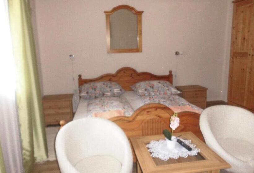 اتاق سوپریور سه تخته, Napfény Apartman
