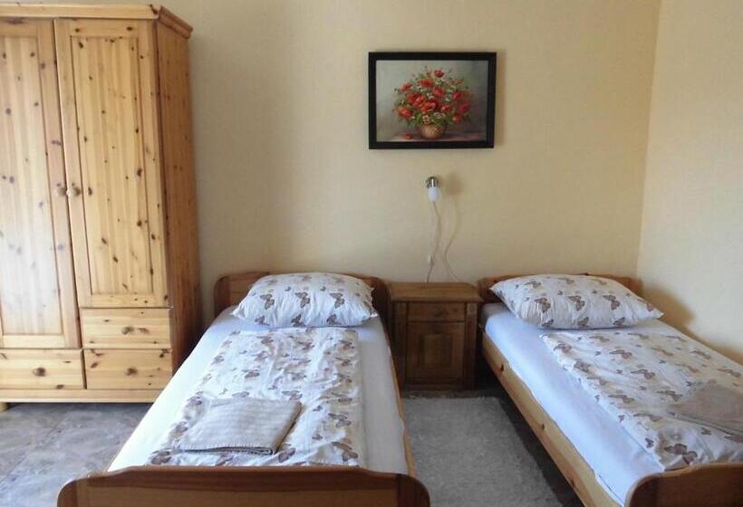 اتاق استاندارد, Napfény Apartman