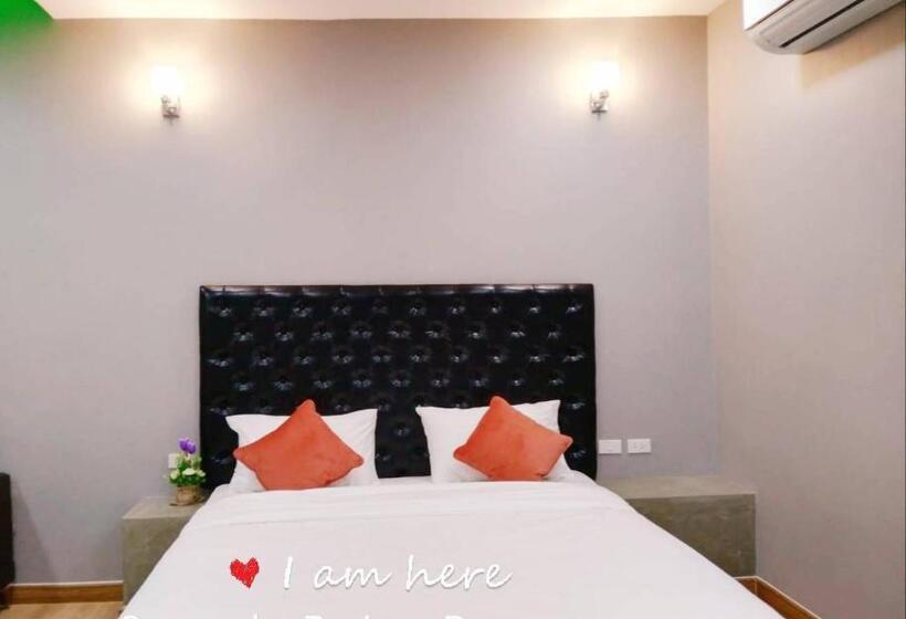 Номер Deluxe Кровать Кинг, Sawasdee​ Buriram​ Resort