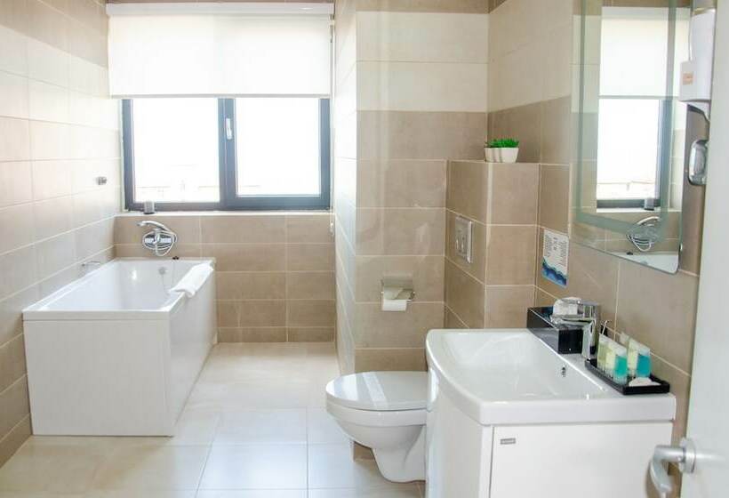 سوئیت سینیور, Miramare Residence Apart