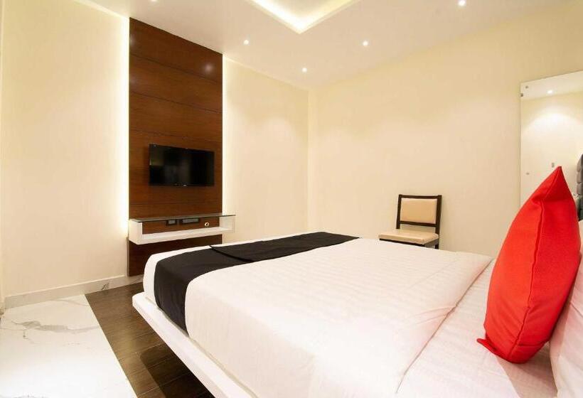 豪华三人间, Collection O Hotel Royal Benza