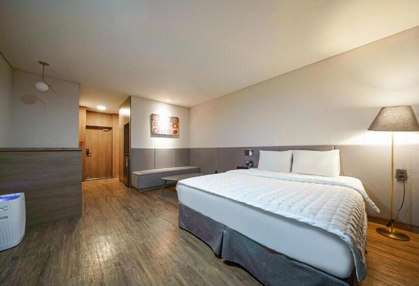 Quarto Deluxe Cama King, Mtm Family