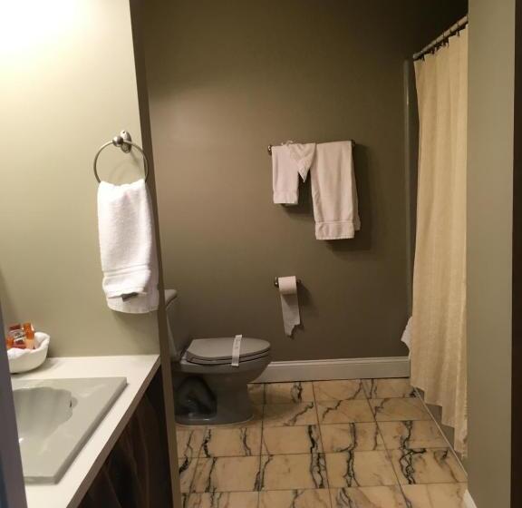 Номер Стандарт, Colts Neck Inn