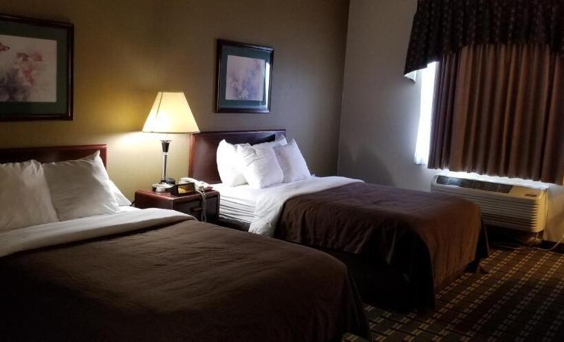 Номер Deluxe, Fairbridge Inn & Suites Batavia  Darien Amusement Park