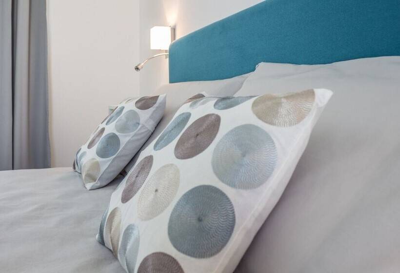 اتاق لوکس, B&b Naracheddu Elite