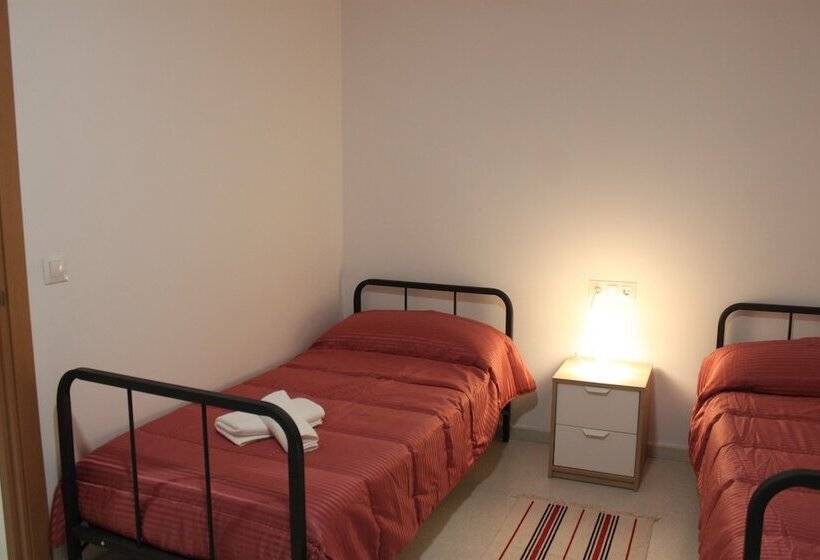 Номер Deluxe, Centro Cristo Rey