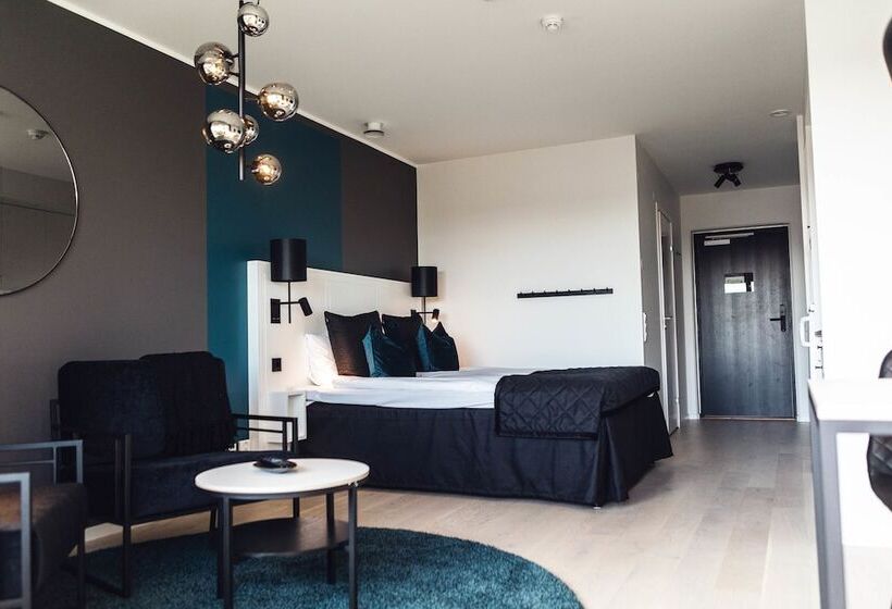 استودیوی استاندارد, Sky Hotel City Apartments